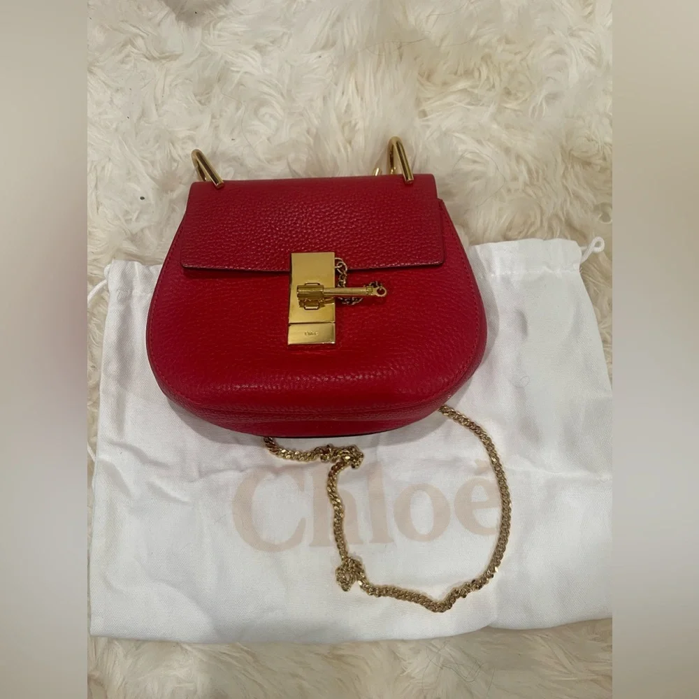 NEW: Chloe Small Drew Crossbody Bag in Red with Gold hardware - Picture 2 of 8